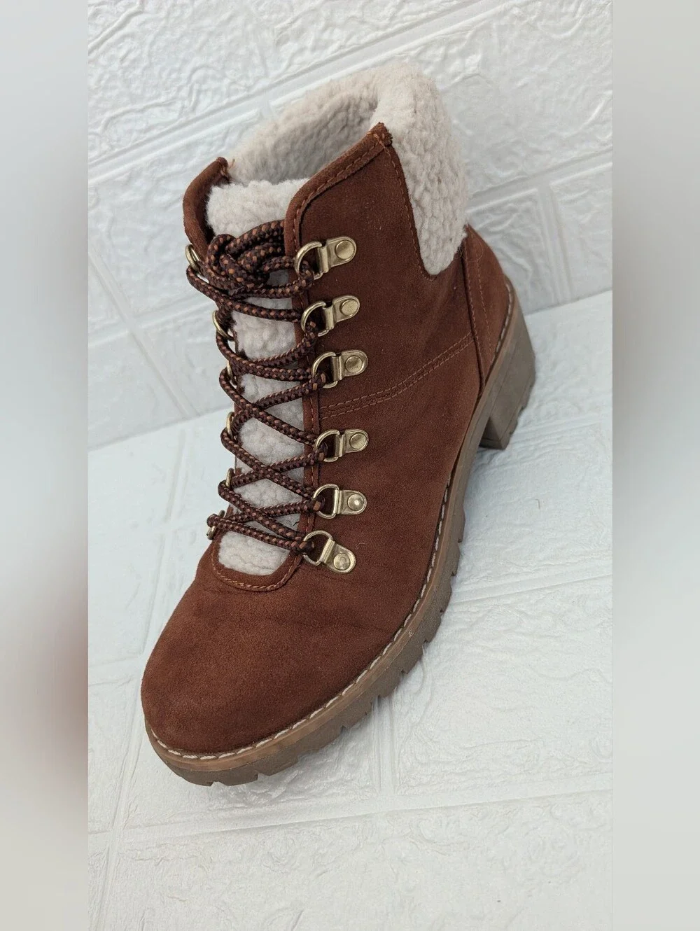 St.Johns bay Brown Suede Lace-Up Winter Ankle Boot Sz 7.5